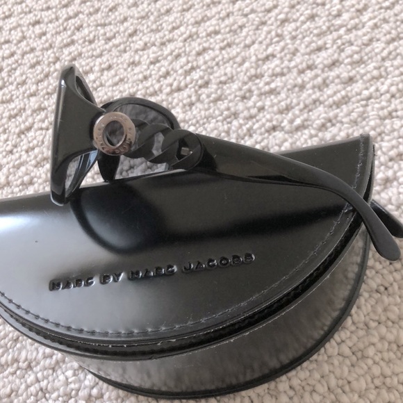 Marc by Marc Jacobs Sunglasses MMJ/336S Black - Picture 2 of 3